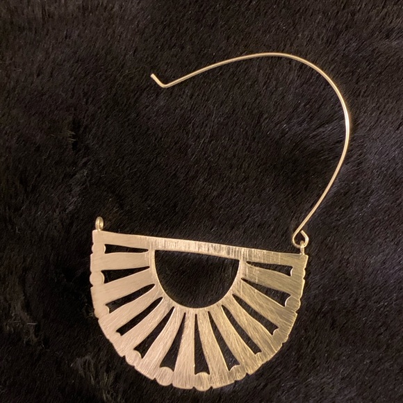 NEW! Golden Summer Earrings, NWT - Picture 5 of 7